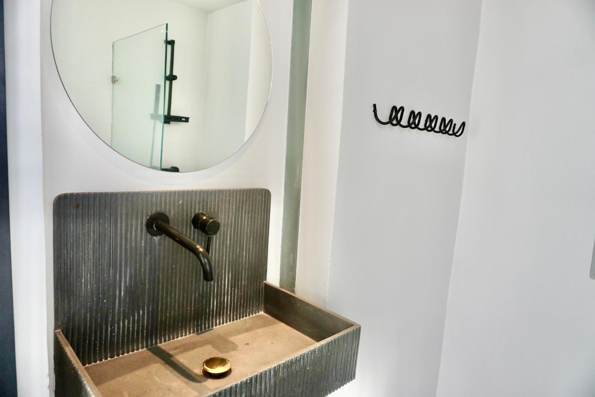 Hip And Funky Apartment Silom Soi 3, With Rooftop View Бангкок Екстер'єр фото
