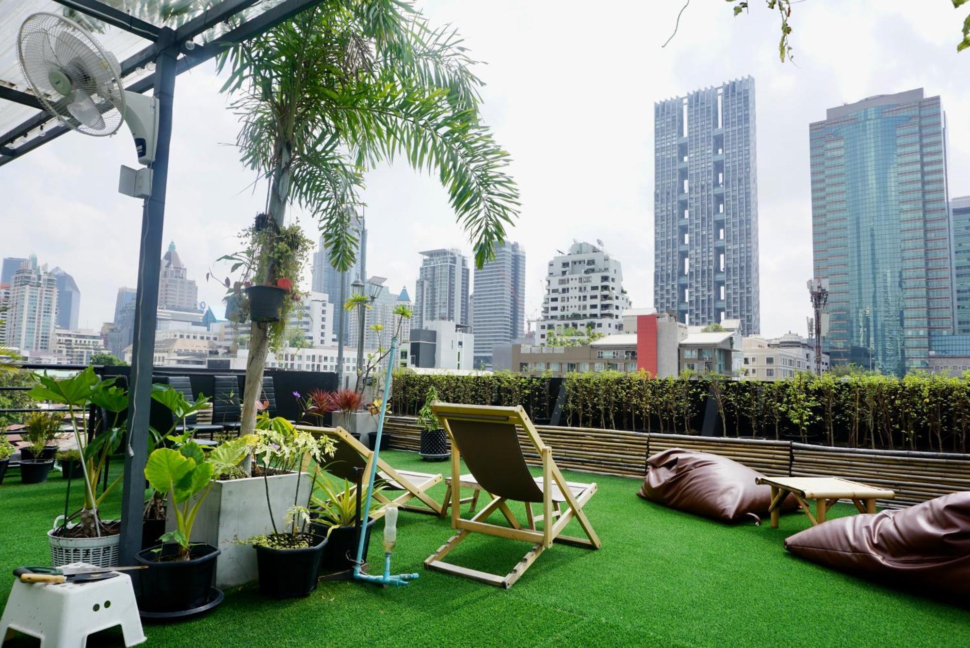 Hip And Funky Apartment Silom Soi 3, With Rooftop View Бангкок Екстер'єр фото