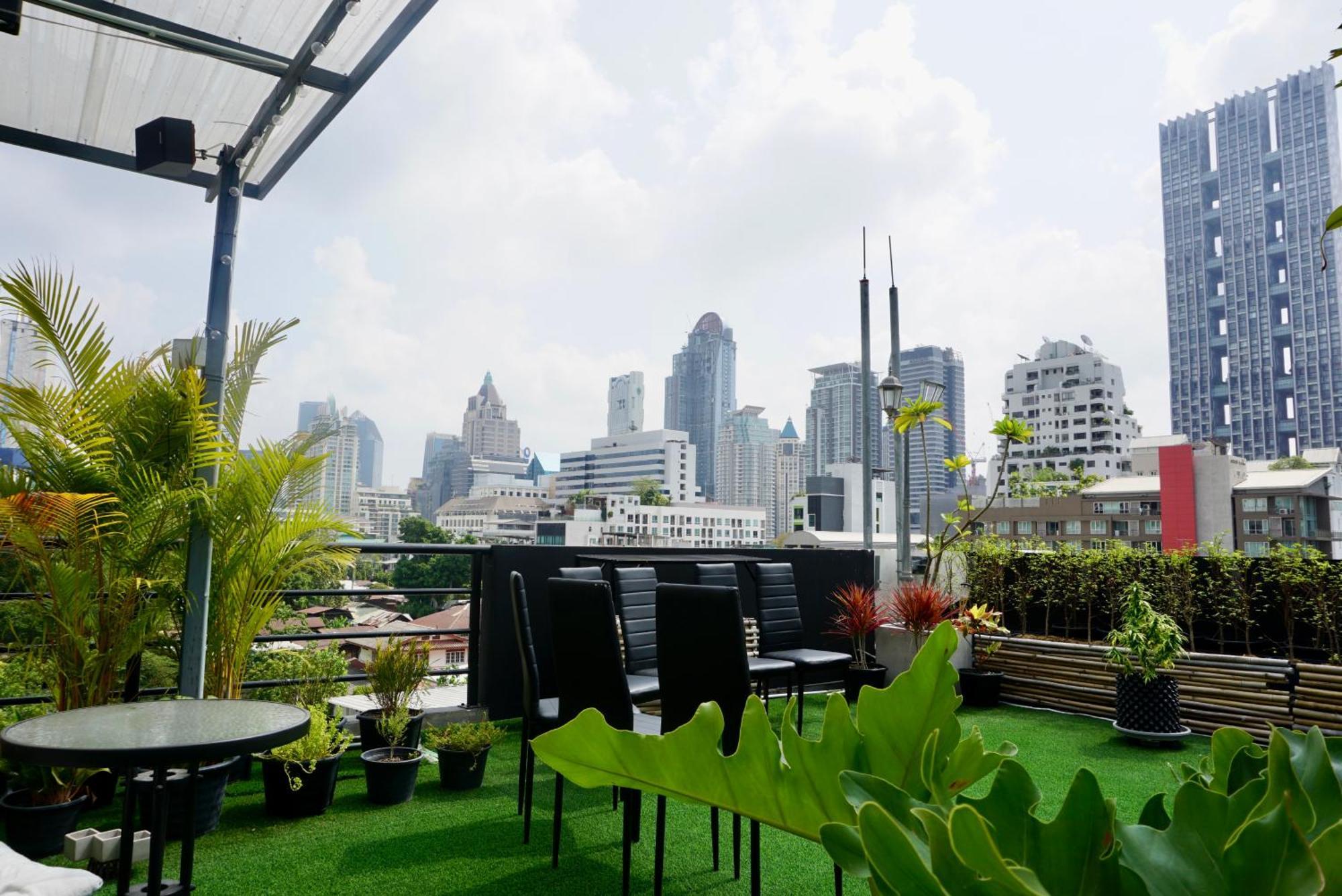 Hip And Funky Apartment Silom Soi 3, With Rooftop View Бангкок Екстер'єр фото