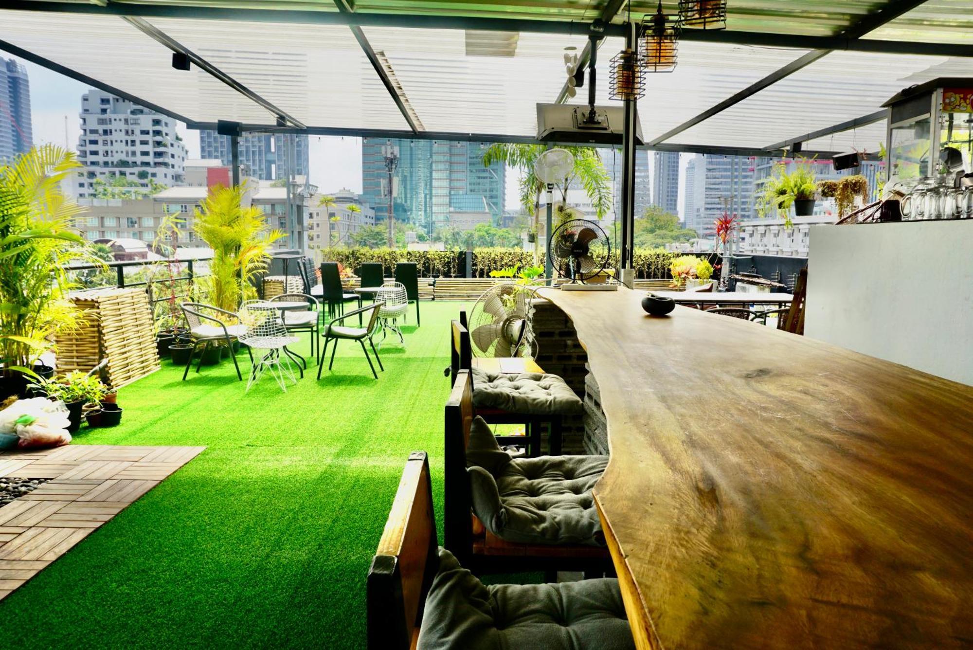 Hip And Funky Apartment Silom Soi 3, With Rooftop View Бангкок Екстер'єр фото