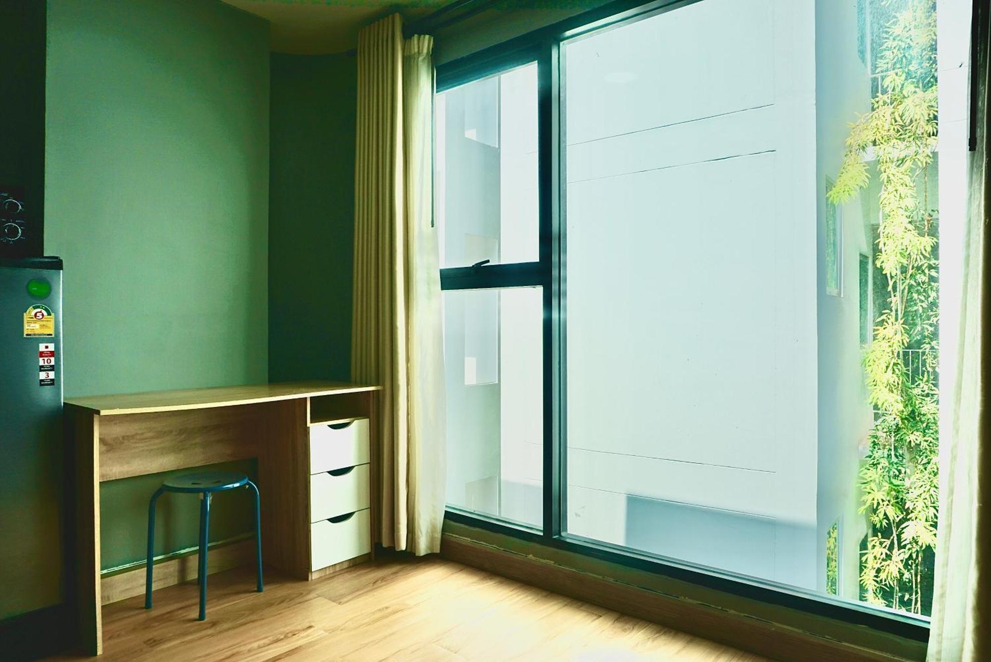 Hip And Funky Apartment Silom Soi 3, With Rooftop View Бангкок Екстер'єр фото