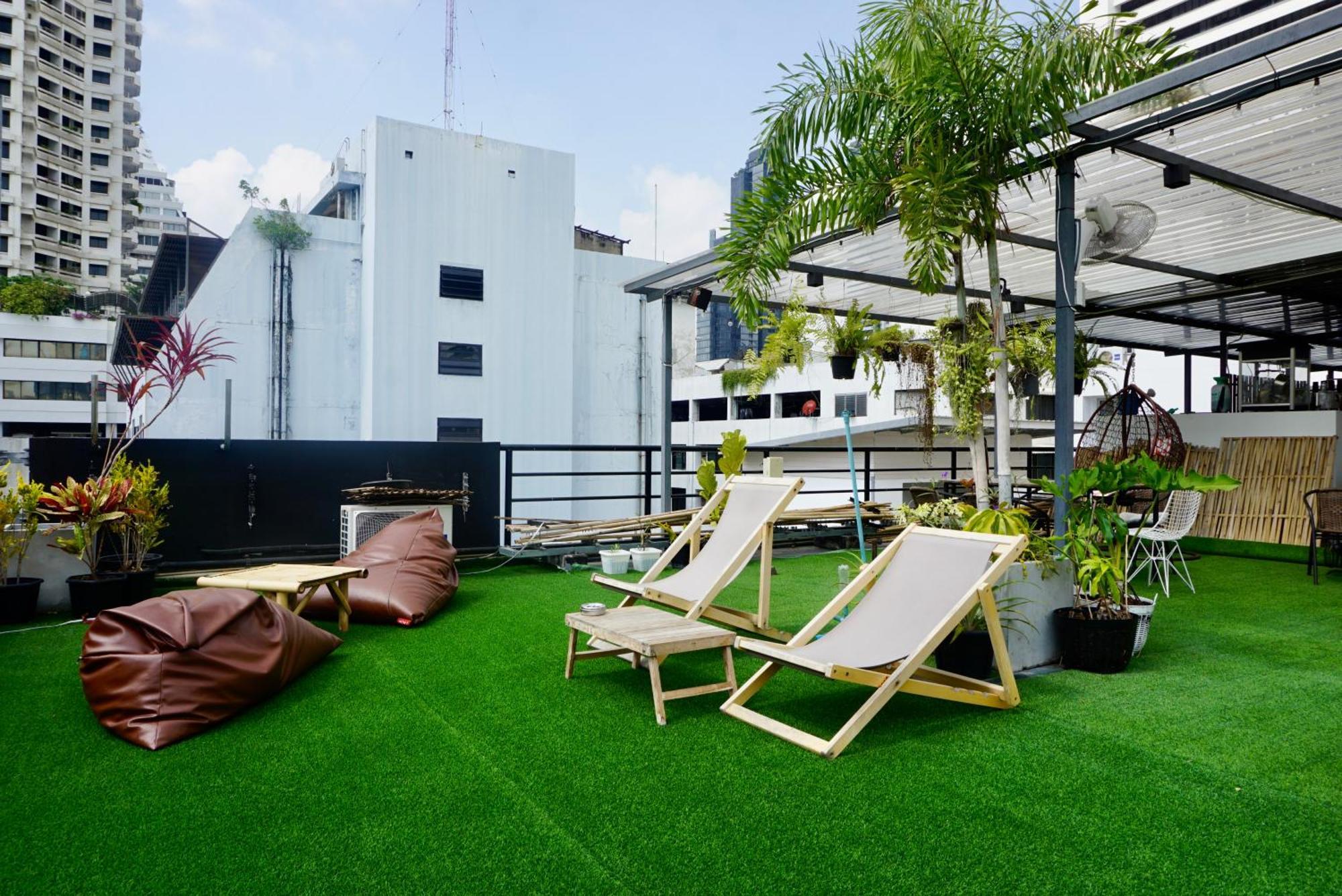 Hip And Funky Apartment Silom Soi 3, With Rooftop View Бангкок Екстер'єр фото