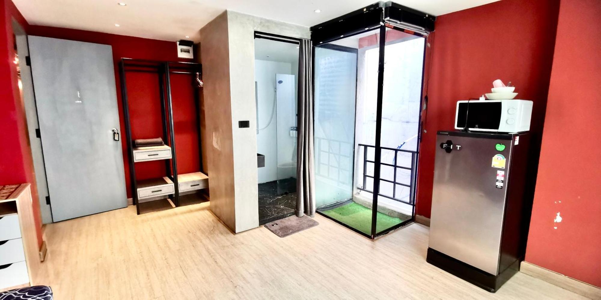 Hip And Funky Apartment Silom Soi 3, With Rooftop View Бангкок Екстер'єр фото