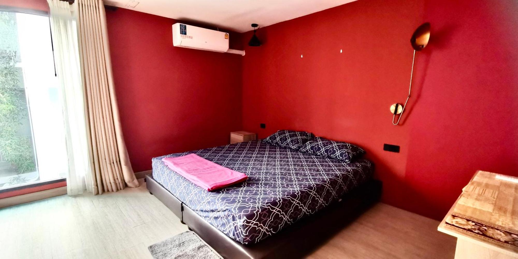 Hip And Funky Apartment Silom Soi 3, With Rooftop View Бангкок Екстер'єр фото